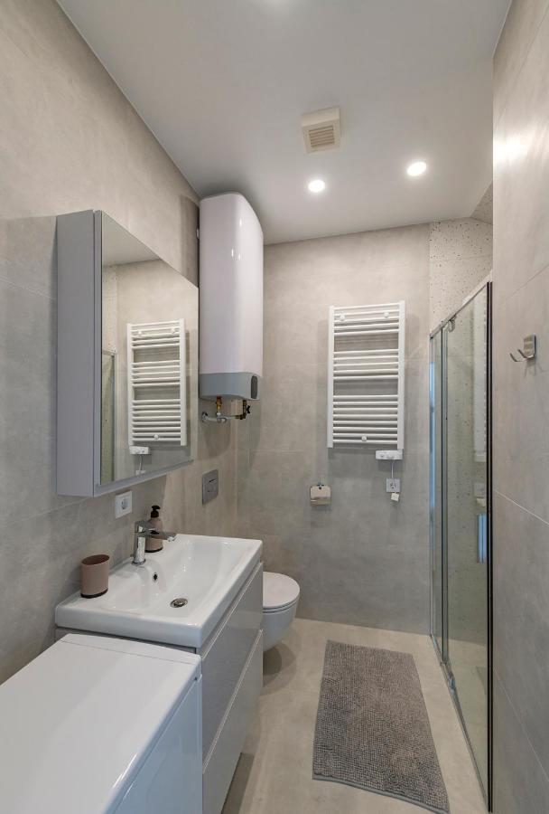 White 1 Bd Old Town Apartment By Hostlovers كاوناس المظهر الخارجي الصورة